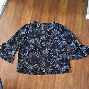 Chic Floral Women's Blouse in Black and Gray
